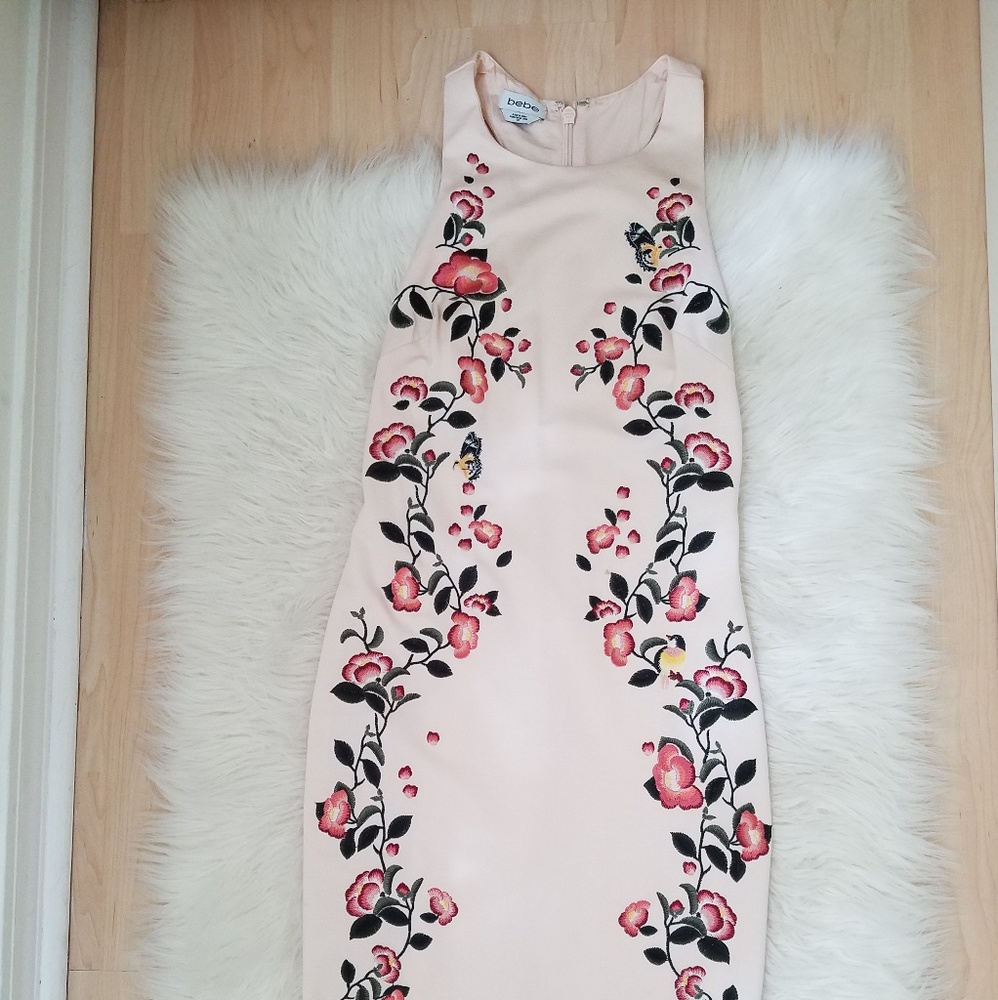 bebe embroidered bodycon dress